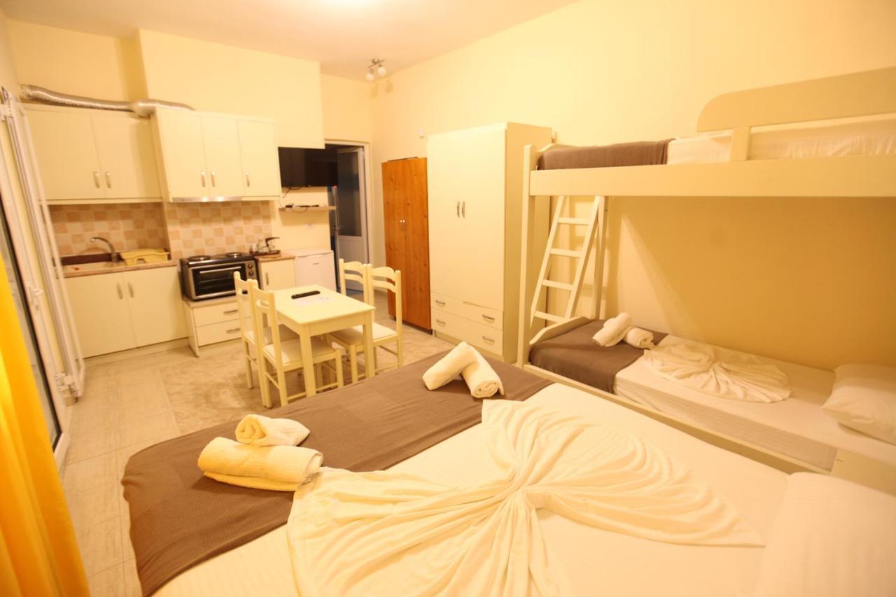 Hotel Prishtina Σαράντα Εξωτερικό φωτογραφία