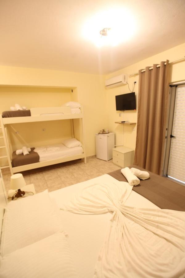 Hotel Prishtina Σαράντα Εξωτερικό φωτογραφία