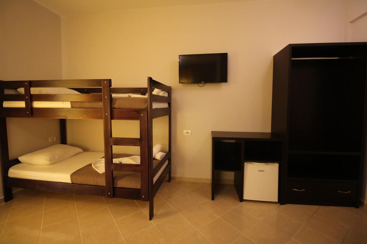 Hotel Prishtina Σαράντα Εξωτερικό φωτογραφία