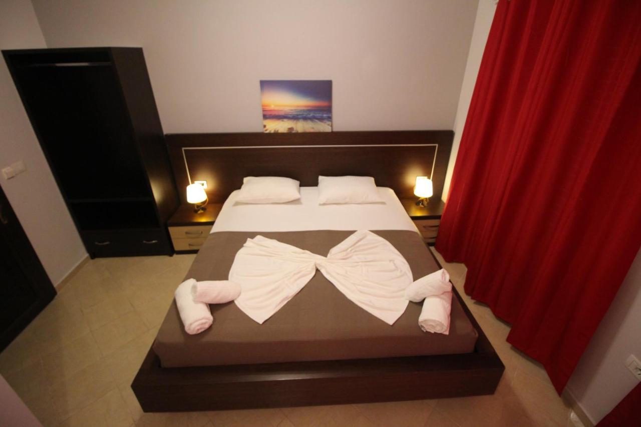 Hotel Prishtina Σαράντα Εξωτερικό φωτογραφία
